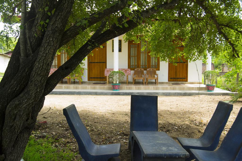 River Nature Park Polonnaruwa Exterior foto